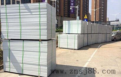 鋼木模板(用建筑模板做內(nèi)芯加工)