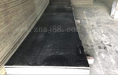 山東煙臺(tái)斯貝爾化工訂購(gòu)的5100*1000*15(mm)竹膠板