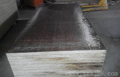 做好的50(mm)竹膠板