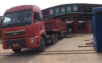 竹膠板運往天津港口,出口津巴布韋