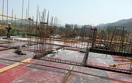 竹膠板房建施工案例圖-中南神箭