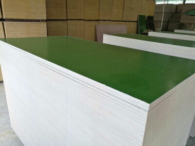 中南神箭生產好的覆塑模板