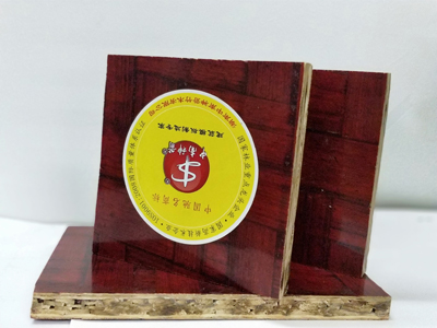 中南神箭徑向竹膠板樣品圖，更耐用