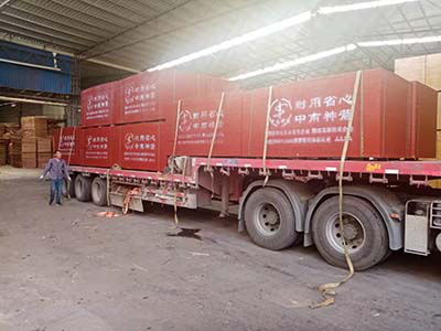 竹膠板裝車發貨中 竹膠板裝車發貨中