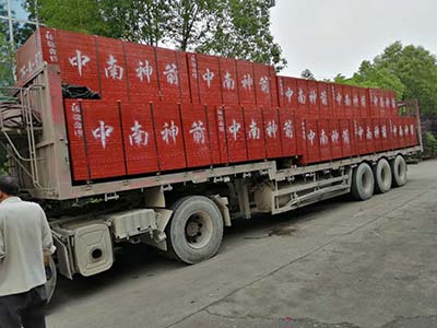 房建竹膠板價(jià)格和尺寸是多少怎樣才能找到合適的?