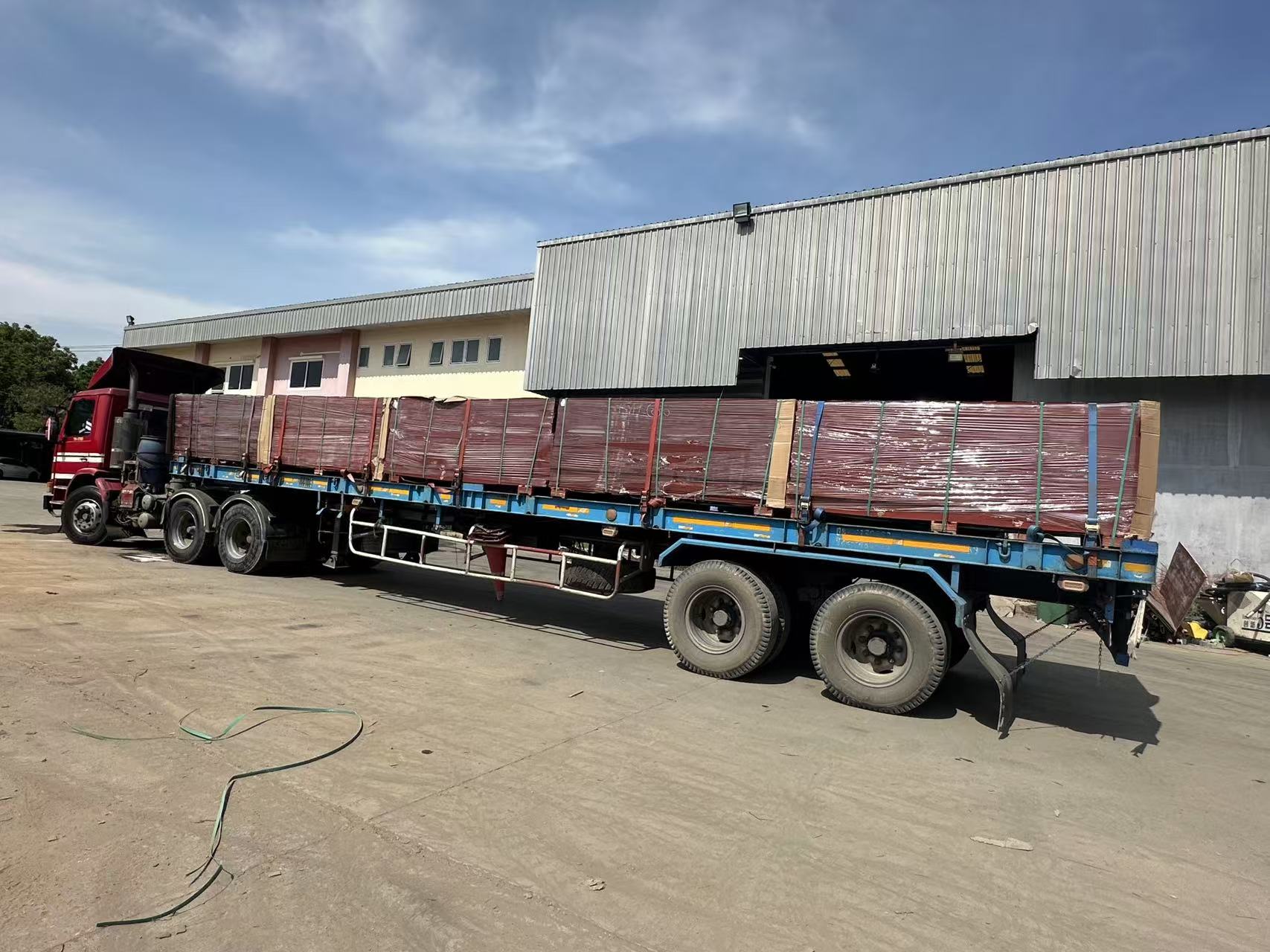 中南神箭·案例|越南某智慧科技園項目使用我司建筑紅模板