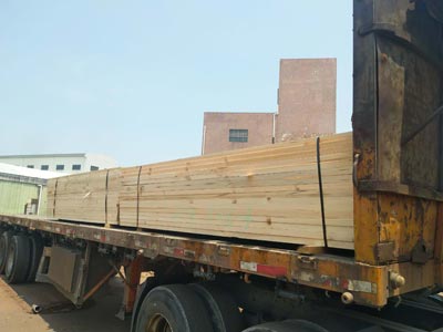 中南神箭·發貨|張家界客戶訂購建筑木方裝車發貨