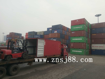 中南神箭竹膠板到達(dá)港口 中南神箭竹膠板到達(dá)港口