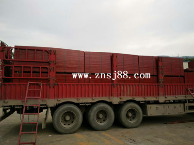 中南神箭竹膠板裝車待發(fā)往湖南郴州 中南神箭竹膠板裝車待發(fā)往湖南郴州