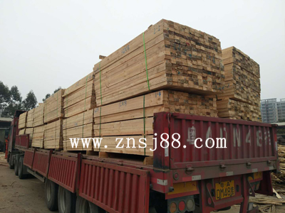 中南神箭建筑木方待發往湖南邵陽 中南神箭建筑木方待發往湖南邵陽