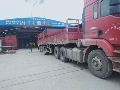 竹膠板專車發貨中 竹膠板專車發貨中