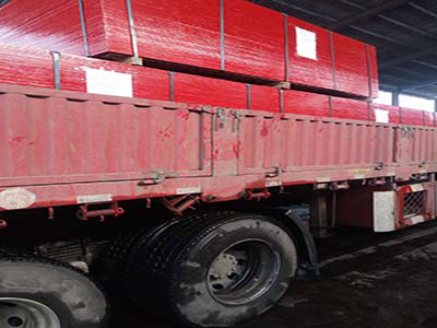 竹膠板發車中 竹膠板發車中